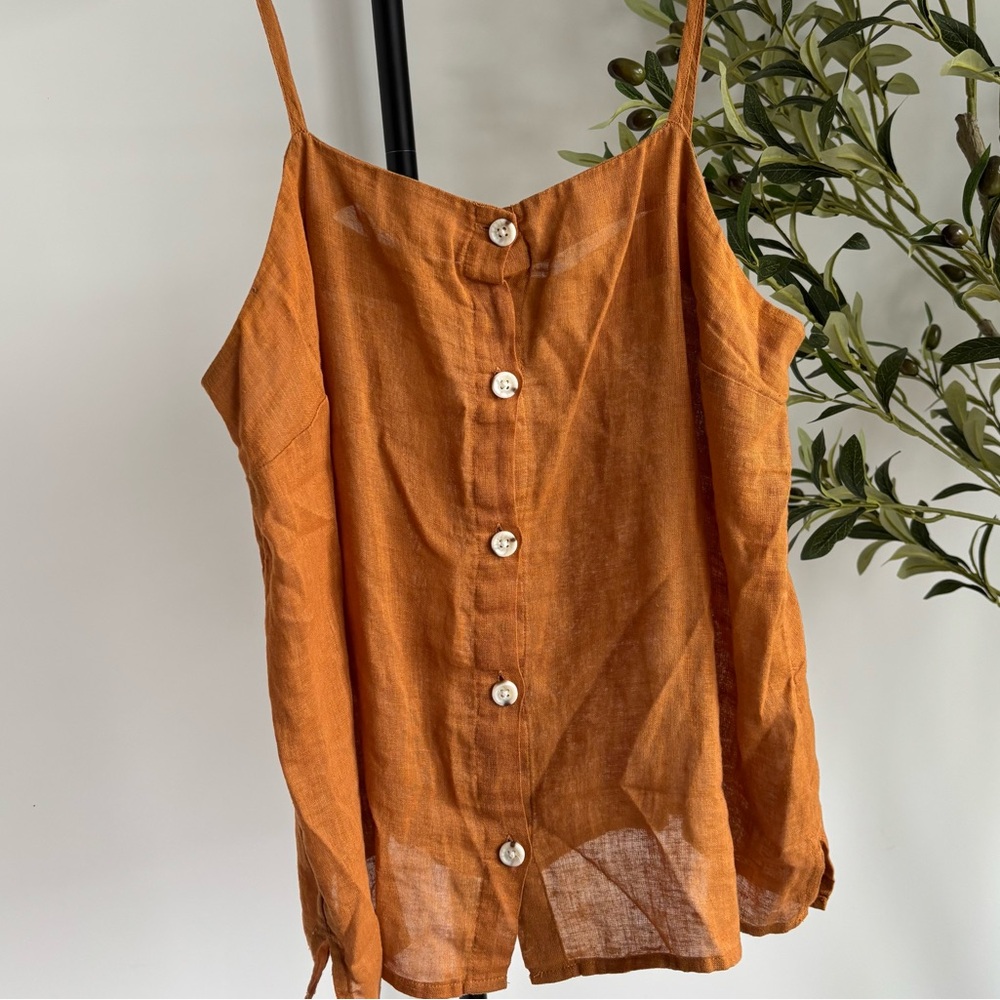 • [Old Navy] Sheer Cami •